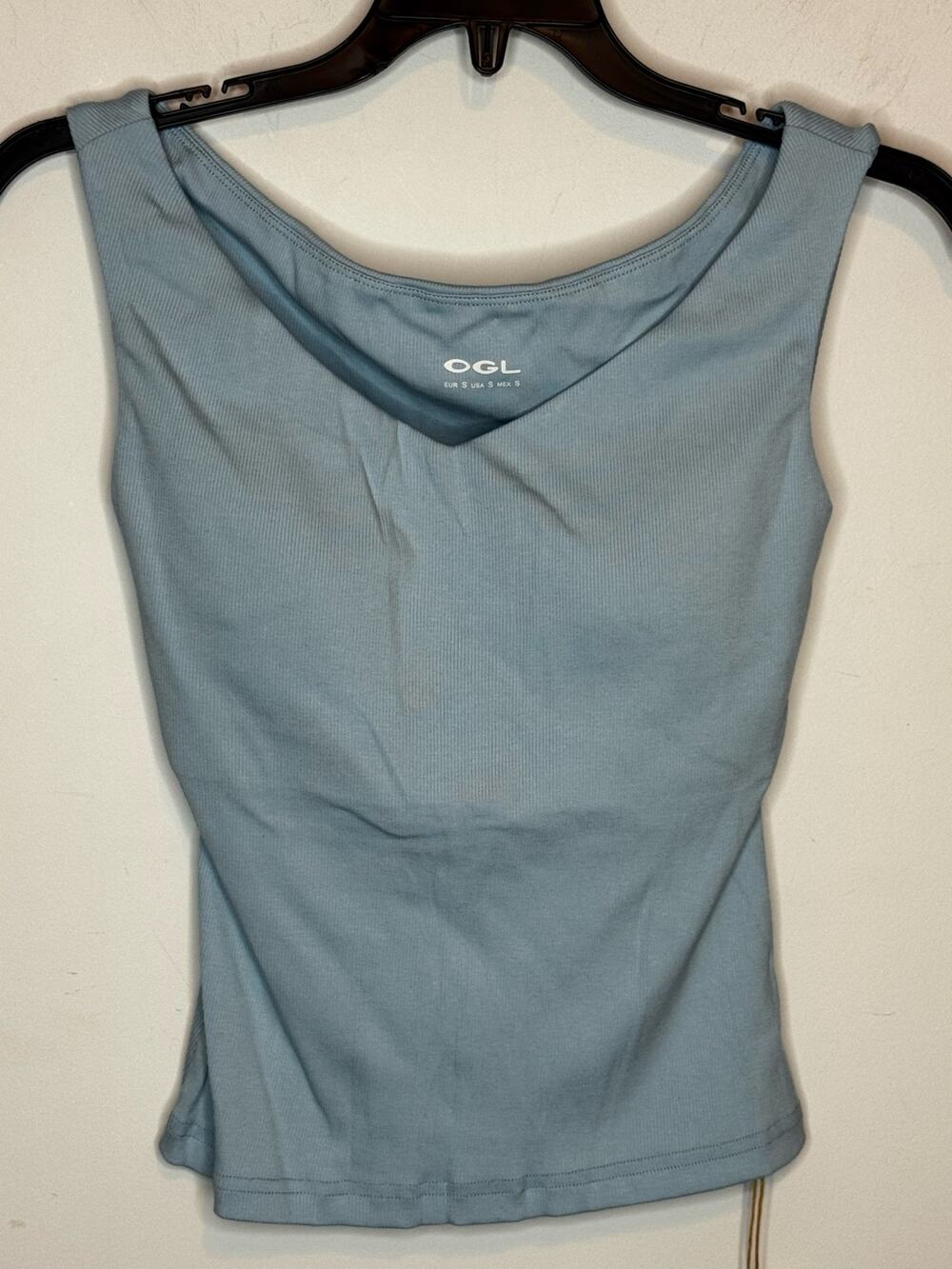 OGL Move Scoop V Neck Ribbed Built-In Bra Tank Top Sky Blue Light Blue Small NWT